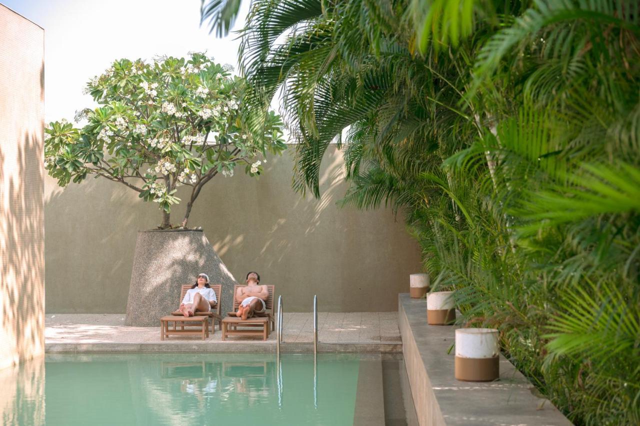 Life At Repose- Lake Villas Resort & Club Chor Warodra Eksteriør bilde